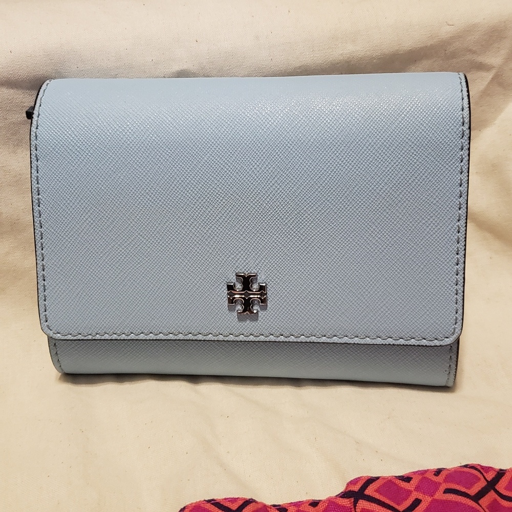 💖SOLDTory Burch Robinson Medium Tri-fold Wallet💖